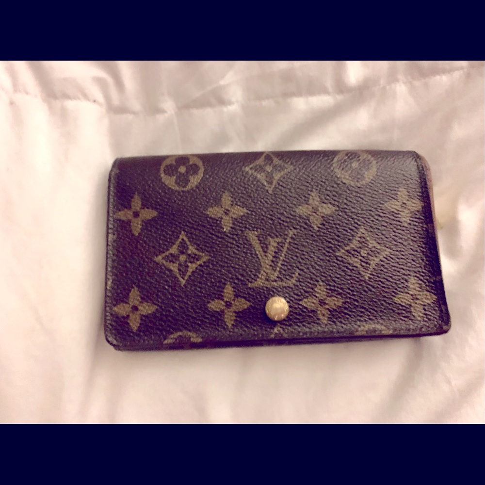 Authentic Louis Vuitton wallet!